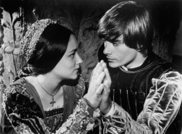 Romeo Juliet Facebook 640x473