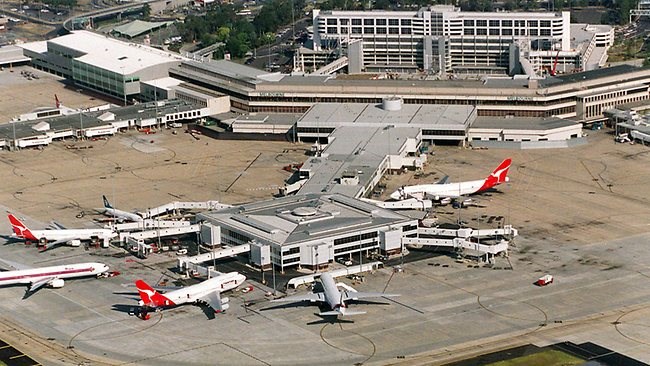 melbourne airport AJFD