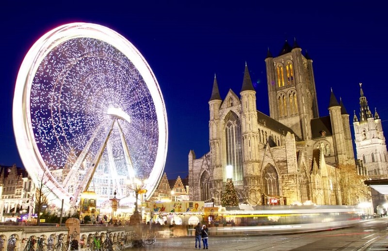 nhung khu cho giang sinh lung linh nhat 2025c