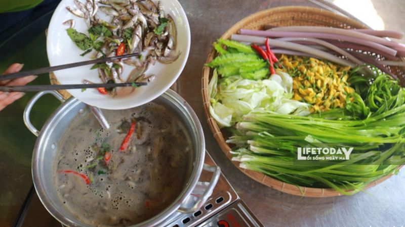 he nuoc an kem lau mam mam kho